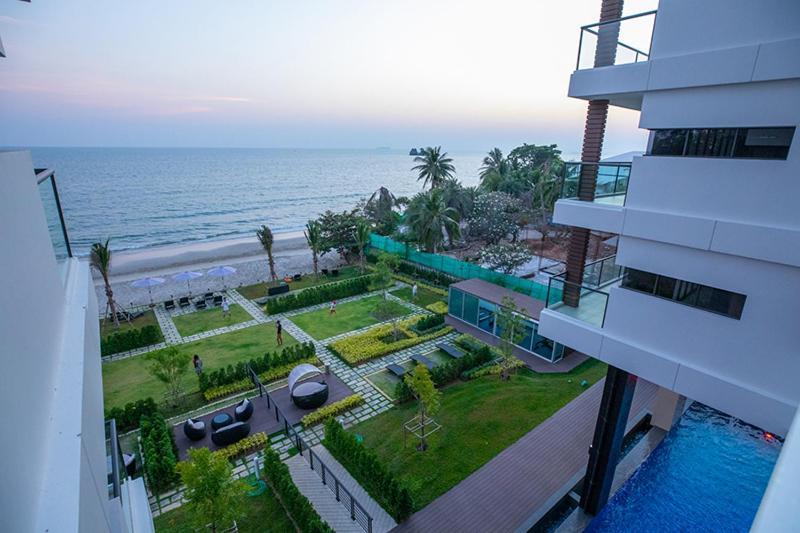 Beachfront Condo Escape 243 Rayong Exterior photo